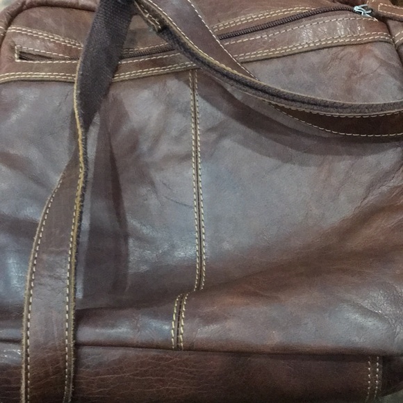 Leather shoulder bag purse in great condition 12 inches by 12 inches - Picture 5 of 6